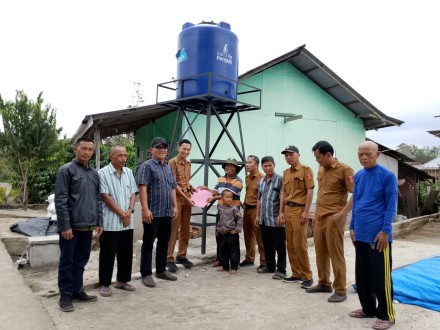 PENYERAHAN SUMUR BOR PEMANGKU IV SUKADANA